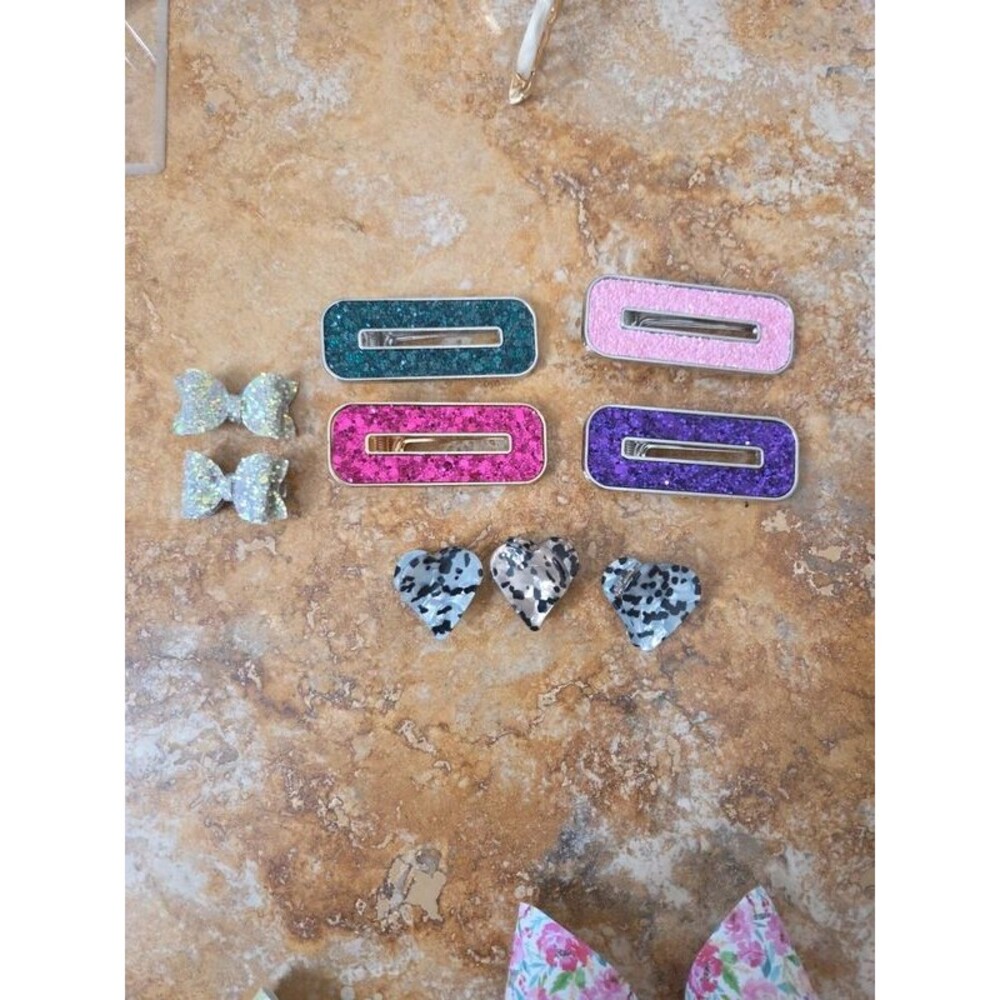 9-Piece Girls Hair Accessories Lot –  Hair Clips